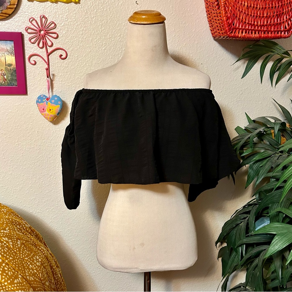 Size L cute black off the shoulder top